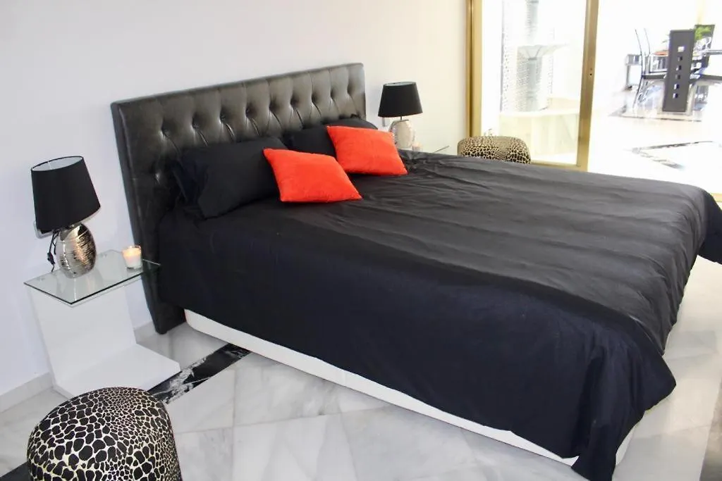 Puerto Banus 2 Bedrooms Oceanfront C Marbella