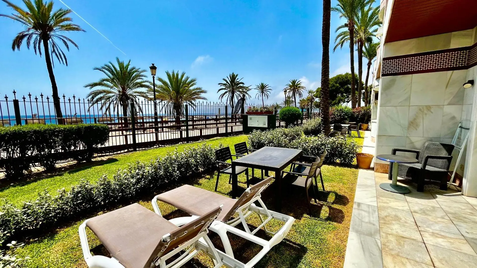 Apartment Puerto Banus 2 Bedrooms Oceanfront C Marbella