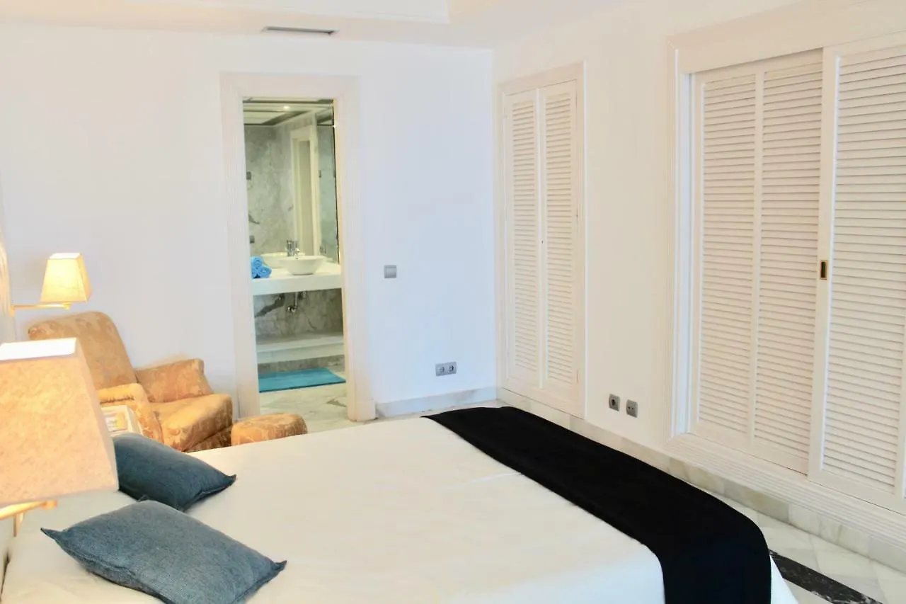 Apartment Puerto Banus 2 Bedrooms Oceanfront C Marbella