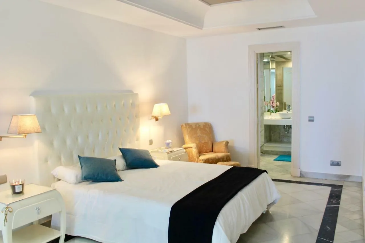Puerto Banus 2 Bedrooms Oceanfront C Marbella 0*,